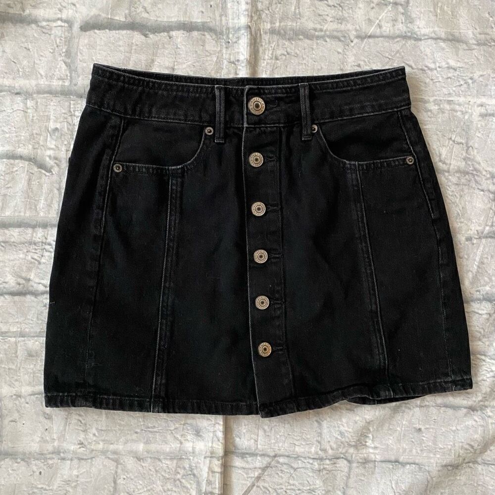American Eagle women 0 button front black jean skirt